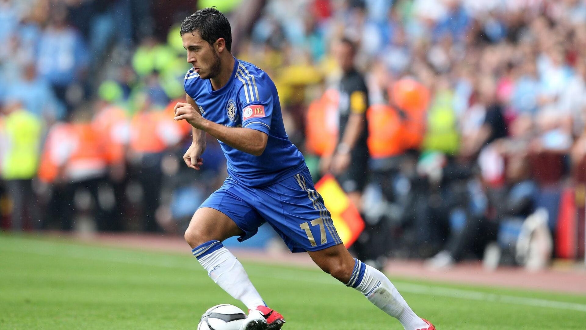 开云体育全站-破纪律纪录!欧冠赛场上的“疯狂”表现,欧冠经典比赛